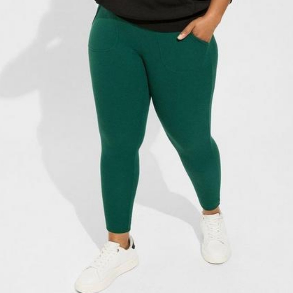 Torrid Full Length Signature Waist Brushed Rib Pocket Legging